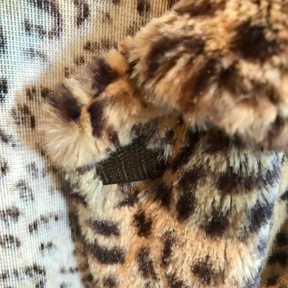 Girls Leopard Print Coat Size 8 - Picture 4 of 7